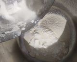 A picture of step 2 of Rava Uttapam.