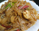 Foto langkah ke 3 dari resep Kwetiau goreng.