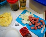 Foto langkah ke 2 dari resep Sausage BBQ with scrambled eggs.