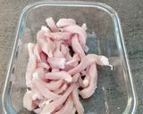 Foto del paso 2 de la receta: Tostas de lomo marinado