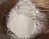 Foto langkah ke 5 dari resep Triple Chocolates Almond Brownies.