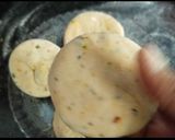 A picture of step 3 of Khasta matar kachori.