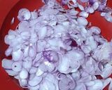 Foto langkah ke 1 dari resep Bawang goreng crispy.