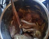Foto del paso 2 de la receta: Puré con bistec de panita ensalada habas con cebolla