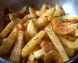 Foto del paso 2 de la receta: Papas (patatas) fritas al horno