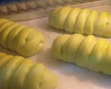 Foto langkah ke 6 dari resep Roti Pandan Pisang Coklat.