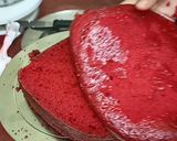 हार्ट शेप रेड वेलवेट केक (heart shape Red velvet cake recepie in hindi) रेसिपी चरण 9 फोटो
