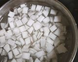 নারকেলের চিঁড়ে (Narkel er chinre recipe in Bengali) রেসিপির ধাপ 2 ছবি