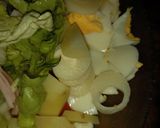 Foto del paso 2 de la receta: Ensalada fresca, rica y saludable 🍅🍅🥕🥕🍋👌🙋‍♀️😃😘
