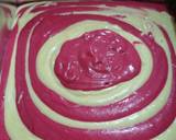 Kek Marble Strawberi