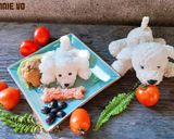 Hình bước làm 3 của món Cơm bento: Cún con gặm xương (Cơm cà chua, gà kho và mướp xào)