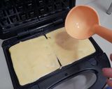 Foto langkah ke 3 dari resep American Waffle (Plain).