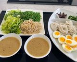 A picture of step 4 of Rice Noodles with Fish Curry Sauce.