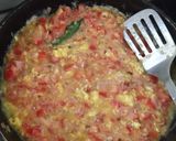 Foto del paso 3 de la receta: Huevo a la Mexicana con jamón 🤣