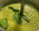 Foto del paso 3 de la receta: Vichyssoise de calabacín con feta y hierbabuena
