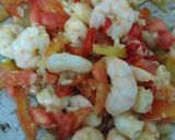 Foto langkah ke 4 dari resep Udang Saus Tomat.