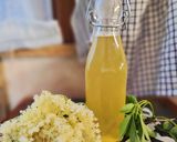 A picture of step 4 of Elderflower Syrup.