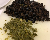 Foto del paso 3 de la receta: Espagueti con anchoa y olivas negras