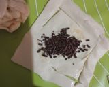 Foto langkah ke 3 dari resep Banana Puff Pastry.