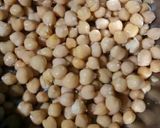 A picture of step 2 of Chickpeas and White peas Sprouts Salad.