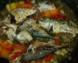 Foto langkah ke 6 dari resep Ikan Kembung Goreng Tumis Asam Manis #Dandelion.
