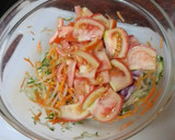Foto del paso 1 de la receta: Tupper de ensalada con sardinas y vinagreta