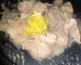 A picture of step 4 of Tawa chicken karahai.