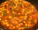 Foto del paso 7 de la receta Wok de garbanzos con pimientos y cebolla