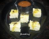 A picture of step 4 of Semolina (Rava) Dhokala.