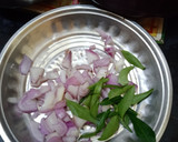 A picture of step 2 of உருளைக்கிழங்கு பொரியல்.