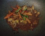 รูปขั้นตอนการทำที่ 3 ของ ไก่ผัดน้ำพริกเผา