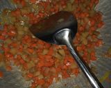 Foto langkah ke 1 dari resep Risoles (kulit ekonomis tanpa telur).