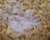 Foto del paso 4 de la receta: Fettuccine "Alfredo" de Alfredo alla Scrofa restaurant en Roma, Italia 🇮🇹 🍝