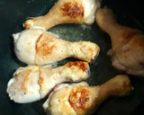 Foto del paso 1 de la receta: Muslitos de pollo al curry con cous-cous