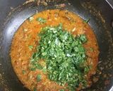 A picture of step 4 of Methi paneer makhani.