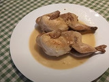 Codornices en salsa