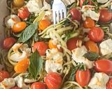 Une image de l'étape 3 de Spaghetti de courgettes, feta et tomates cerises.