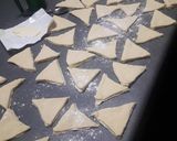 Foto del paso 3 de la receta: Medialunas y vigilantes c/ margarina
