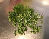 Une image de l'étape 1 de Farce aux herbes aromatiques, ail marinée et citron confit (pour poissons).