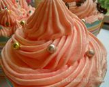 Foto langkah ke 9 dari resep Pinky cupcakes.