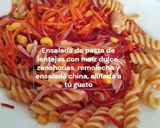 Foto del paso 10 de la receta: Ensalada de Pasta de Lentejas, Maíz Dulce, Zanahorias, Remolacha y Ensalada China, Aliñar a tu Gusto