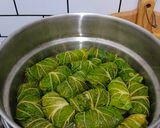 Foto langkah ke 5 dari resep Sawi Gulung Ayam Jagung.