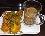 A picture of step 5 of Gobhi ke pakode.