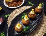 A picture of step 6 of Corn Cheese Balls.