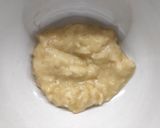 Foto del passaggio 1 della ricetta Baked oatmeal alle fragole, lamponi e granella di cacao