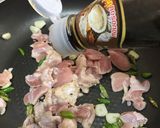 รูปขั้นตอนการทำที่ 2 ของ ข้าว กะเพราไก่ไข่ดาว