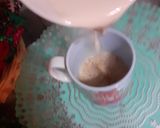 A picture of step 3 of Milk coffee with whipping cream.
