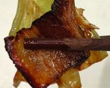 รูปขั้นตอนการทำที่ 5 ของ หมูน้ำค้างผัดกะหล่ำปลี