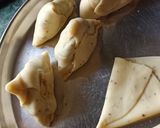 A picture of step 4 of पंजाबी समोसा (Punjabi Samosa Recipe In Marathi).