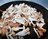 雙菇炒雞柳的食譜步驟3照片